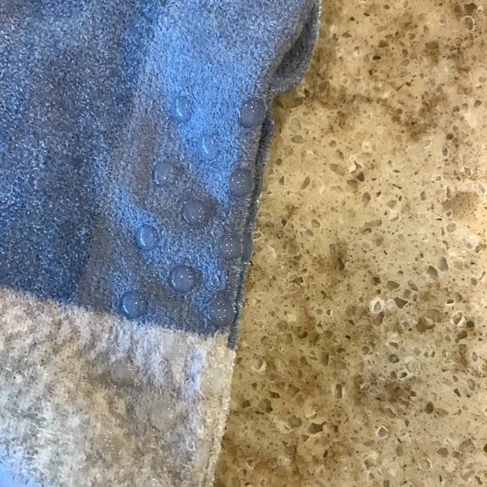 NWT 2 Pair of Nordstrom brand Cozy Socks with no slip bottoms